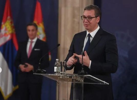 Vučić o imunizaciji: "ZALAGAO BIH SE ZA OBAVEZNU VAKCINACIJU DA NIJE USTAVA"