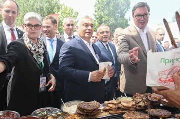 „NEMA ČEGA NEMA!“ Vučić i Orban otvorili Sajam, a onda je predsednik sve ODUŠEVIO ovom fotografijom (FOTO)