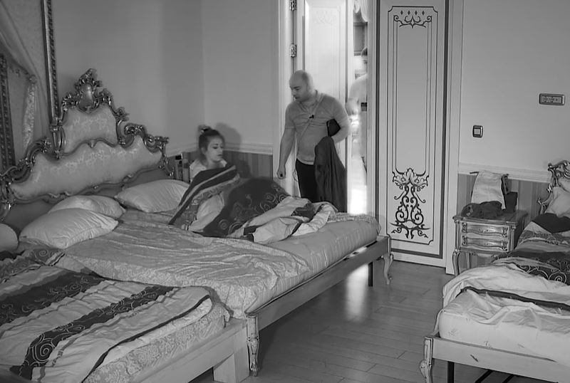 TRESLA SE VILA ZBOG LJUBOMORE! Mili nemilosrdan: Onaj Zoran je tvoje ogledalo! (VIDEO)