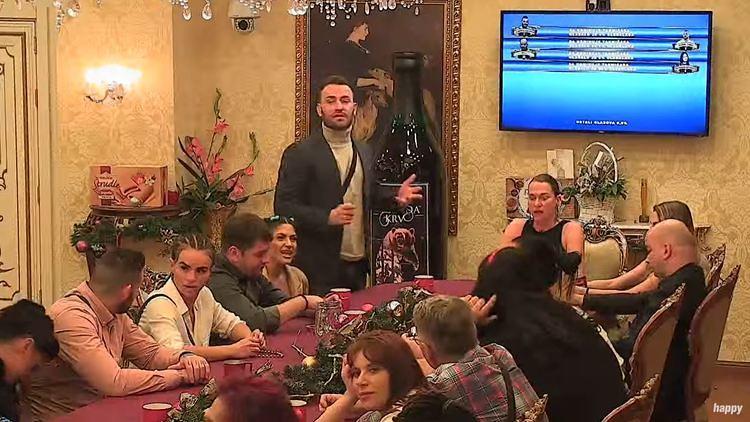 KIPI OD LJUBOMORE! Palčica ne želi više da vidi OVU takmičarku u BLIZINI! (FOTO)