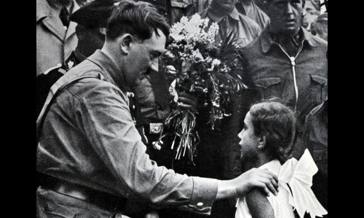 Ovo će vas sigurno šokirati: Mračna nacistička tajna jedne od najpoznatijih pevačica svih vremena!