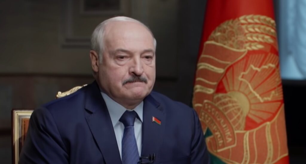 „POSTAVIĆEMO POLJSKU NA SVOJE MESTO, ONA JE HIJENA EVROPE“: Lukašenko najavio razgovor sa Putinom