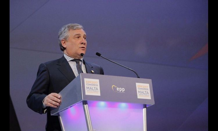 Na pomolu kriza u Evropskom parlamentu: Antonio Tajani u problemu zbog Zakerberga!