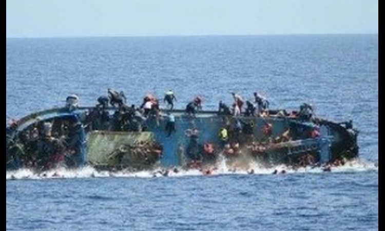 MISURI: Najmanje 11 ljudi izgubilo je  život kada se brod sa 31 osobom u njemu prevrnuo i potonuo!