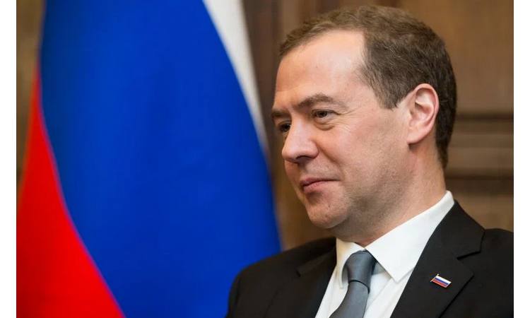 MEDVEDEV PODNEO OSTAVKU Prvi korak posle obraćanja Putina