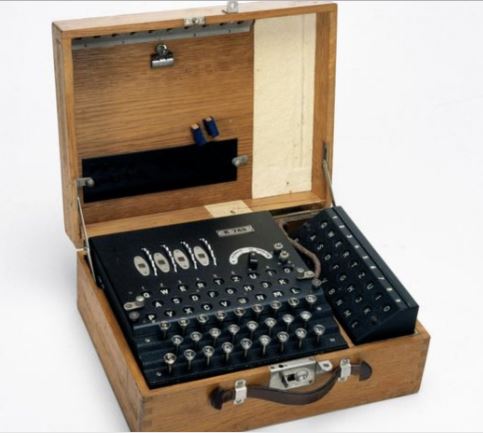 „ENIGMA“ OTIŠLA NA INTERNET AUKCIJI Kodna mašina koja je presudila Drugi svetski rat prodata za 106.000 dolara