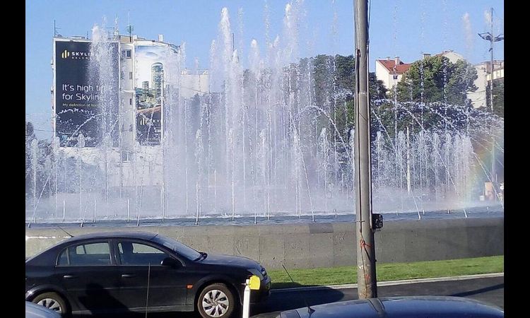 GRAĐANI ZAHTEVALI: Fontana na Slaviji će tokom leta raditi duže!