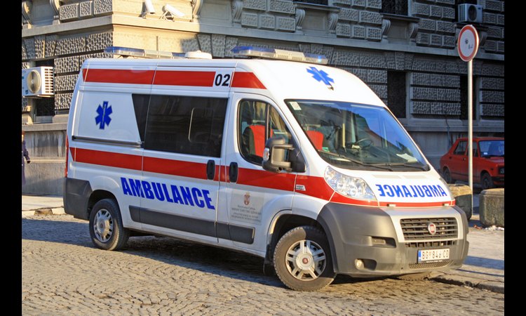 TEŠKA NOĆ U BEOGRADU: Osam osoba lakše povređeno u nesrećama