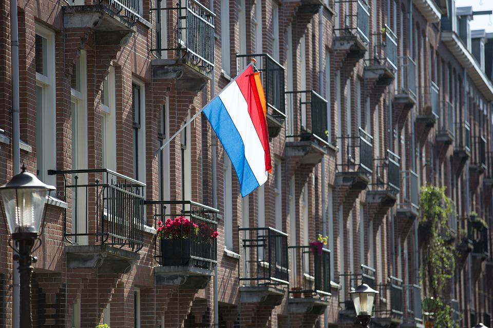 „UVEDITE VIZE SRBIMA“: Holandija usvojila rezoluciju kojom traži da se naša zemlja kazni, jer nije uvela sankcije Rusiji!“