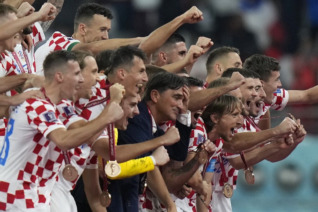 POBEDA VREDNA MILIONA Evo koliko je fudbalska reprezentacija Hrvatske zaradila na Mundijalu u Kataru!