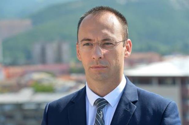 OGLASIO SE IGOR SIMIĆ: „Novoformirana SO Severna Mitrovica nelegalna, apsolutno je ne prihvatam“