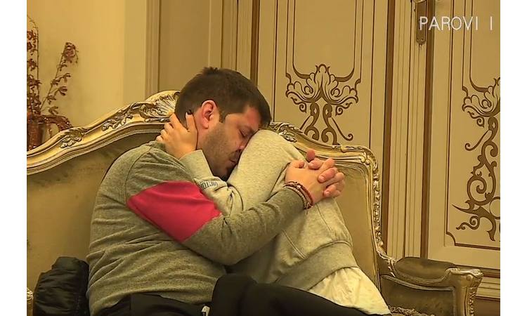 GLEDAOCI JE ZADRŽALI, DA LI ĆE MERLIN? JELENA ILIĆ IZLAZI IZ RIJALITIJA? Svi je vređali…