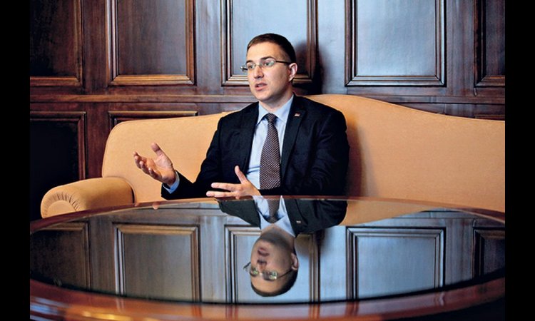 Ministar policije Stefanović: Imamo nova saznanja o oružju nađenom u Jajincima, ali…