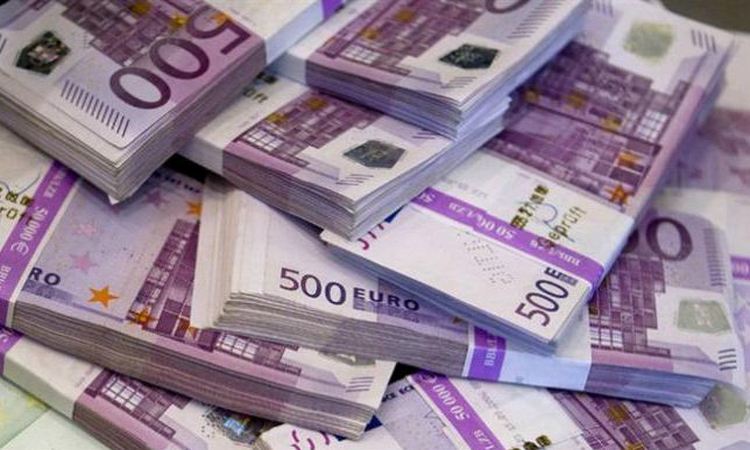 ZAPLENJENO 50.000 EVRA NA PRELAZU GRADINA: Pokušali da sakriju novac u džepu! (foto)