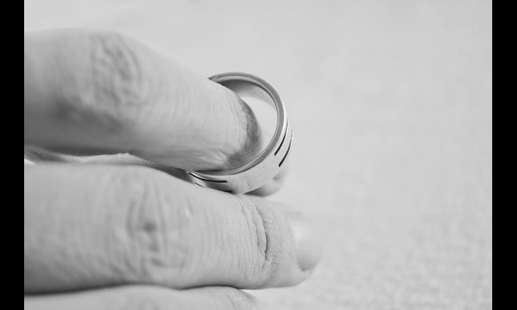 POJEDNOSTAVLJENA PROCEDURA: Razvod će vas koštati mnogo živaca, ali ne i NOVCA!
