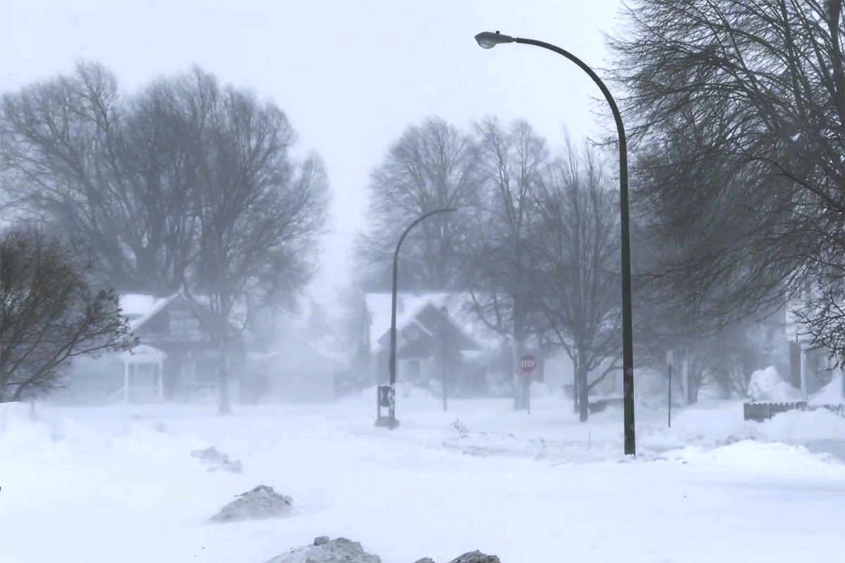 Veliko snežno nevreme u SAD do sada odnelo najmanje 12 života!