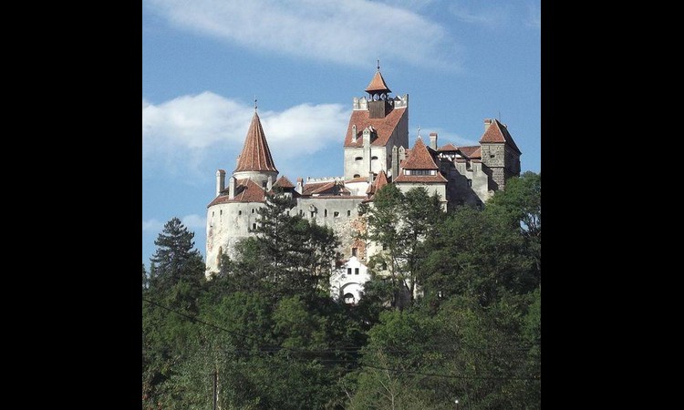 U susedstvu će biti jako zanimljivo: Drakulin dvorac nakon 70 godina otvoren za hrabre goste