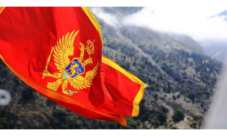 NA KORAK OD KRUCIJALNIH ODLUKA: U Crnoj Gori jutros otvorena birališta za predsedničke izbore!