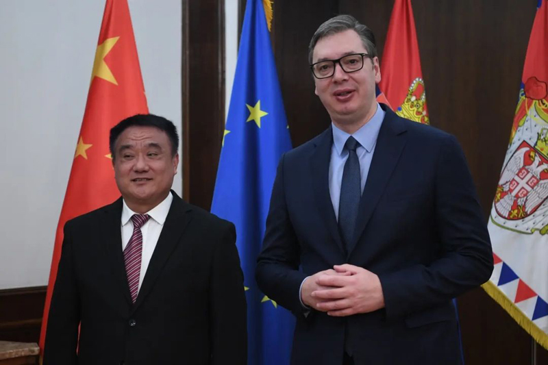 „Srećan sam što sa partnerima iz Kine delimo viziju naše zemlje“ Predsednik Vučić sa kineskom kompanijom CRIC o izgradnji brze pruge (FOTO)