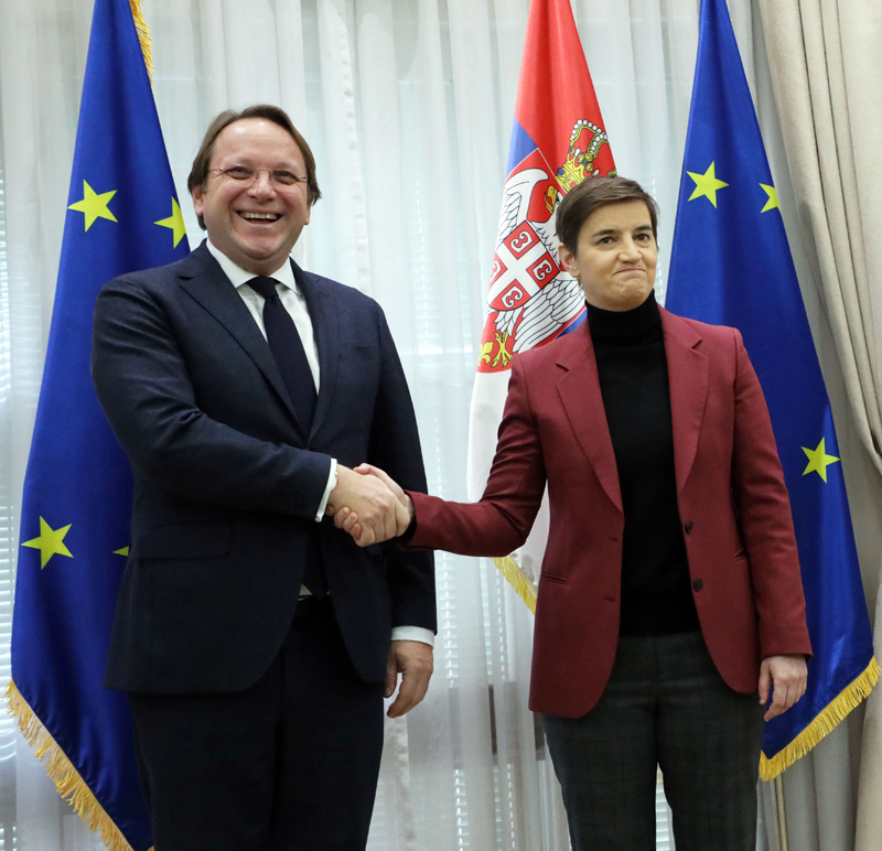 Brnabić prenela Varhejiju da Srbija ostaje posvećena reformama na putu ka EU!