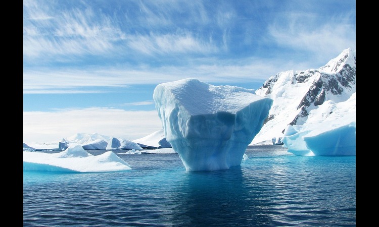 SATELITSKI SNIMAK ŠOKIRAO NAUČNIKE :Na Antarktiku pronađen misteriozni objekat!(VIDEO)
