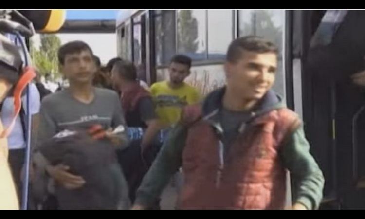 BEZBEDNOSNE SLUŽBE NA NOGAMA: Arapi koji su na granici pali zbog eksploziva, uspeli da pobegnu i sada su U SRBIJI! (VIDEO)