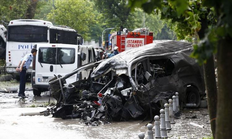 TURSKA NE MIRUJE: Automobil-bomba EKSPLODIRAO ispred POLICIJSKE STANICE