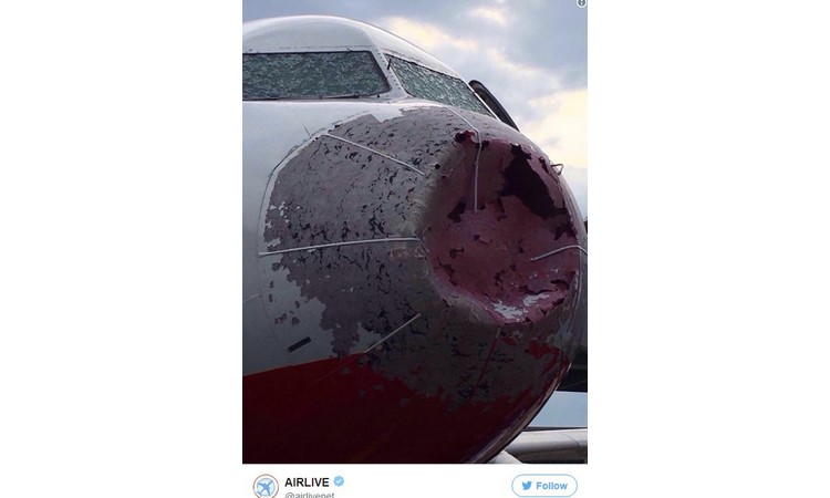 NEZAPAMĆENO NEVREME NAPRAVILO HAOS I NA AERODROMU: Pogledajte kako izgledaju avioni posle snažnog grada u Istanbulu! (FOTO, VIDEO)