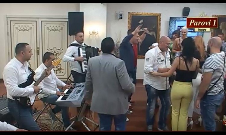 OVO NISU OČEKIVALI OD SNAJKE: Slavlje počelo, Biljana i Mungos stigli u vilu „Parova“, ali ih sačekalo neprijatno iznenađenje! (FOTO)