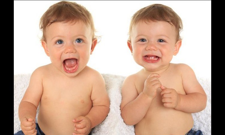 A ČAK 40 ODSTO NJIH IMA SVOJ JEZIK: 10 stvari koje niste znali o blizancima!