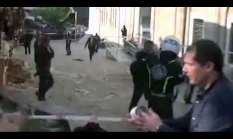 NOVI SAMOUBILAČKI NAPAD: Bombaš uleteo među demonstrante!
