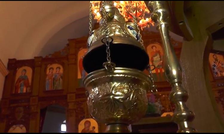 UNIŠTENE IKONE I SVETE KNJIGE: Zapaljena unutrašnjost pravoslavne crkve u Visokom!