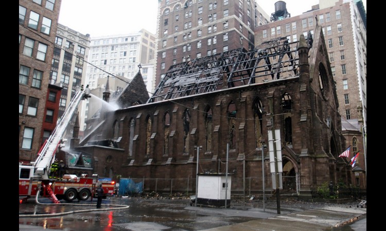 KONAČNO OTKRIVEN UZROK: Crkvu u Njujorku zapalile su…