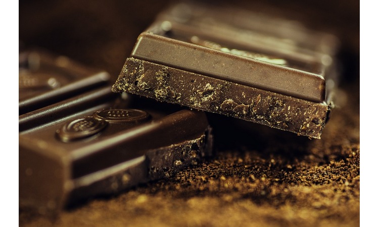 ISTINA ILI NE: Da li je crna čokolada zaista zdravija od mlečne? (FOTO)