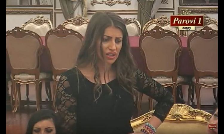 DALILA NOMINOVALA OVU UČESNICU:  Svi pali u trans! (foto)