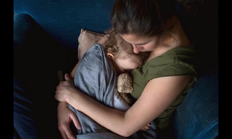 „MORAŠ“ JE NAJVEĆA GREŠKA KOJA SPREČAVA DEVOJČICU DA IZRASTE U STABILNU OSOBU: Psiholog daje važne lekcije majkama