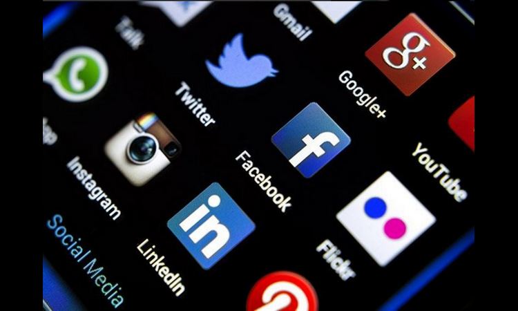 DO SADA SMO ŽIVELI U ZABLUDI: Pravi alati za komunikaciju na društvenim mrežama su … (foto)