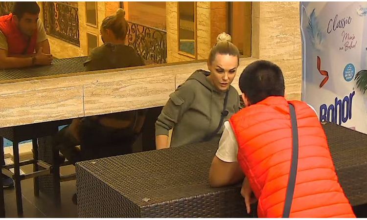PONAŠAJU SE POPUT ZALJUBLJENIH TINEJDŽERA: Slađa i Dušan ovako LUMPOVALI cele noći! (FOTO)