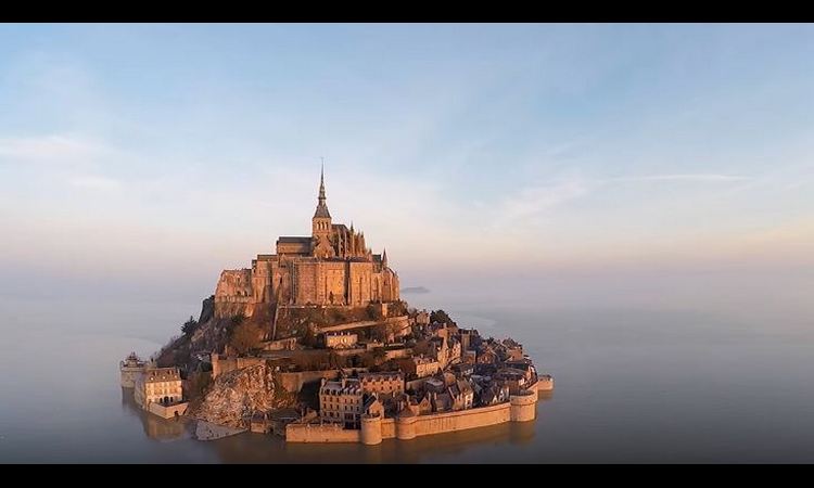 KAO IZ BAJKE: Ovaj neverovatni dvorac se pretvara u ostrvo! (VIDEO)