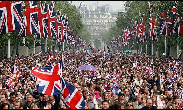 SVE PADA U VODU? Pola miliona BRITANACA traži novi referendum!