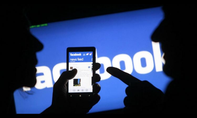 PAO FEJSBUK: Korisnici ove društvene mreže širom sveta u problemu