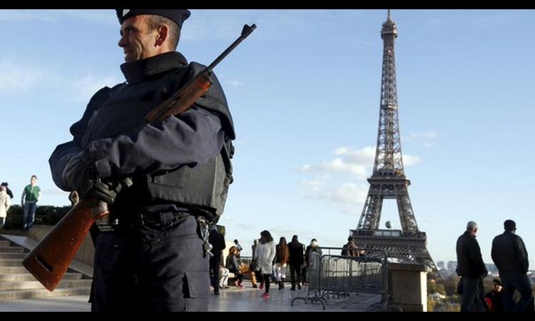 PRODUŽENO VANREDNO STANJE: Francuskoj prete novi napadi?
