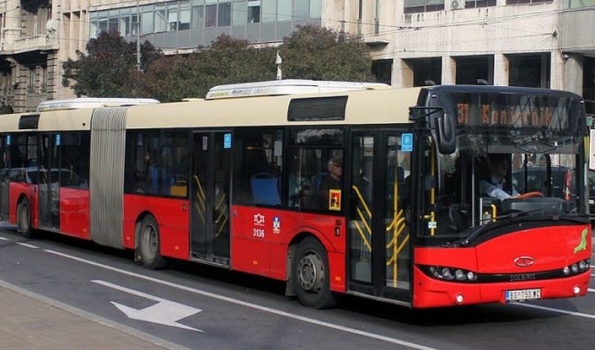 „U SVAKOM TRENUTKU ZNAM KADA STIŽE BUS“: Beograđani dobro prihvatili novi sistem naplate javnog prevoza