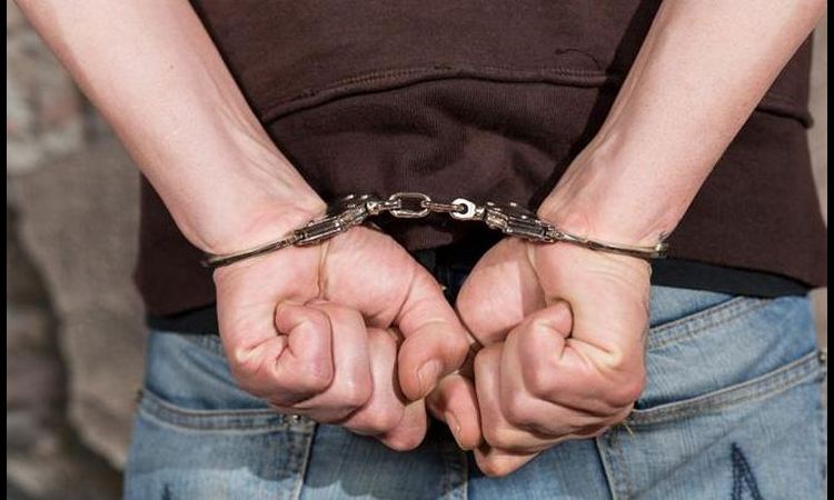 ORGANIZOVANA KRIMINALNA GRUPA: Uhapšeno više osoba sa 10 kg heroina u Mladenovcu!