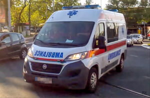 NESREĆA U CENTRU BEOGRADA: Autobus prešao mladiću preko noge