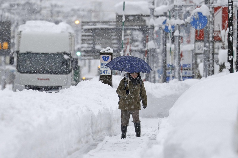 NEZAPAMĆENO NEVREME U JAPANU: U snežnim olujama poginulo 17 osoba, desetine povređenih
