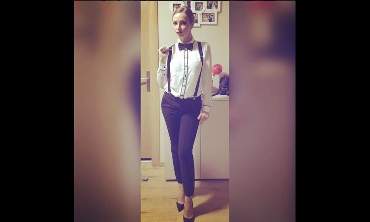 Preemotivno: Poznata pevačica se RASPLAKALA na bini kada je …. (foto)