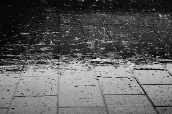 KOLAPS U BEOGRADU: Kiša zaustavila saobraćaj u celom gradu!