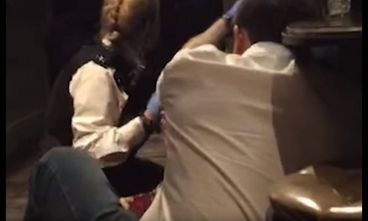 PAB PUN KRVI: Ranjenima u napadu u Londonu pružana pomoć na licu mesta! (VIDEO)