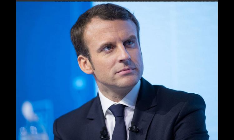 Burni predsednički izbori u Francuskoj: KANDIDATA MAKRONA GAĐALI JAJETOM U GLAVU! (VIDEO)